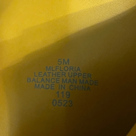 Women’s Marc Fisher LTD Floria Ankle Boot - Picture 6 of 7